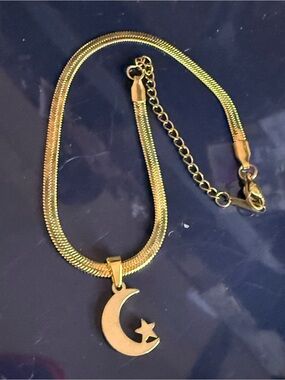 Gold Tone Crescent Moon and Star Pendant Anklet - Women Jewelry